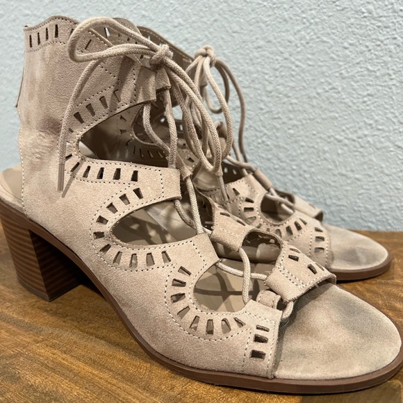 Mossimo Heels - Picture 4 of 6